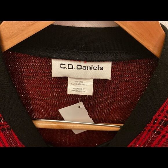 C.D Daniels Cardigan with build in tank - Picture 8 of 10